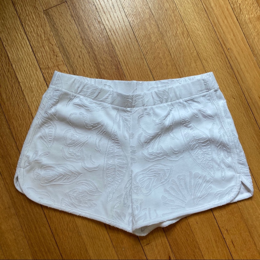 Lilly Pulitzer White Embossed Stretchy Shorts S